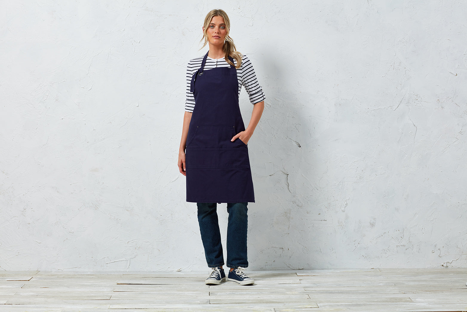 Calibre Apron With Pocket - P137
