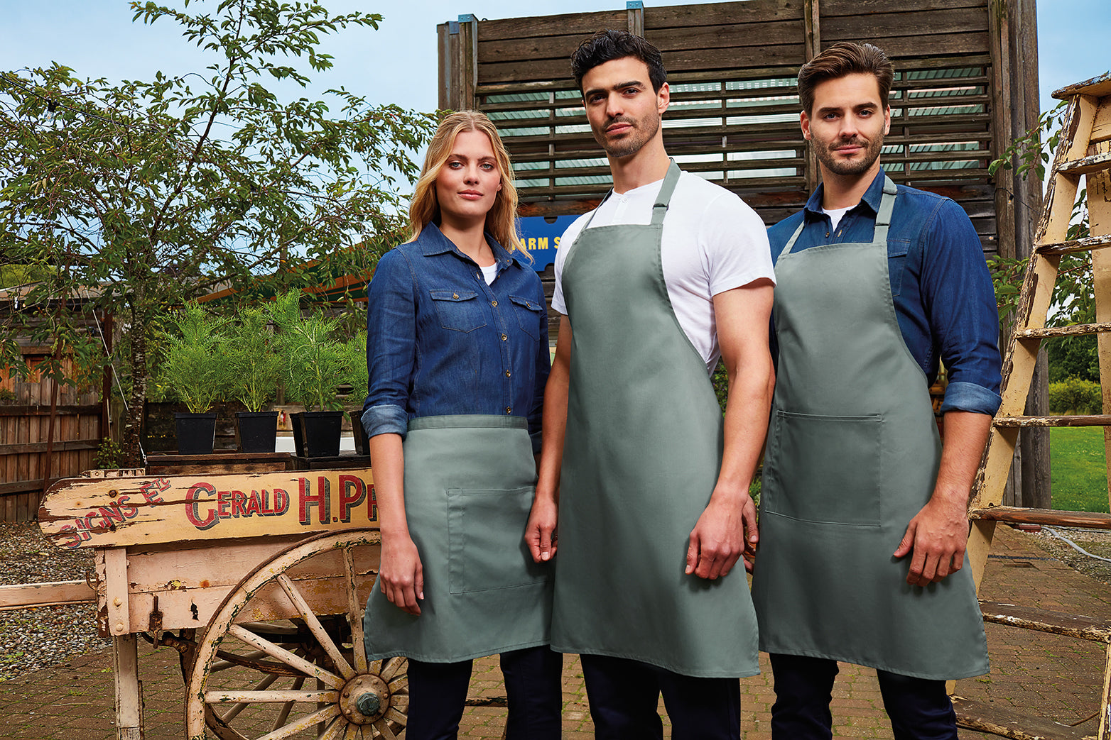 Colours Collection Mid Length Pocket Apron - P141