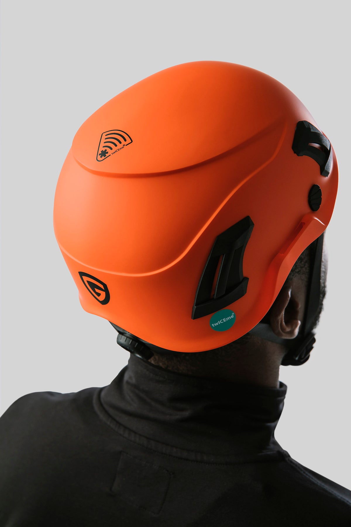 Armet Volt Safety Helmet