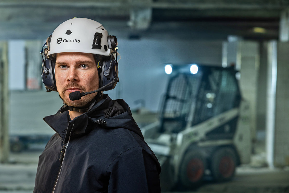 Armet Pro Safety Helmet