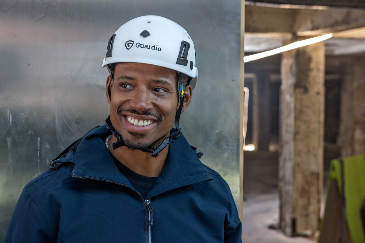 Armet Pro Connected Safety Helmet