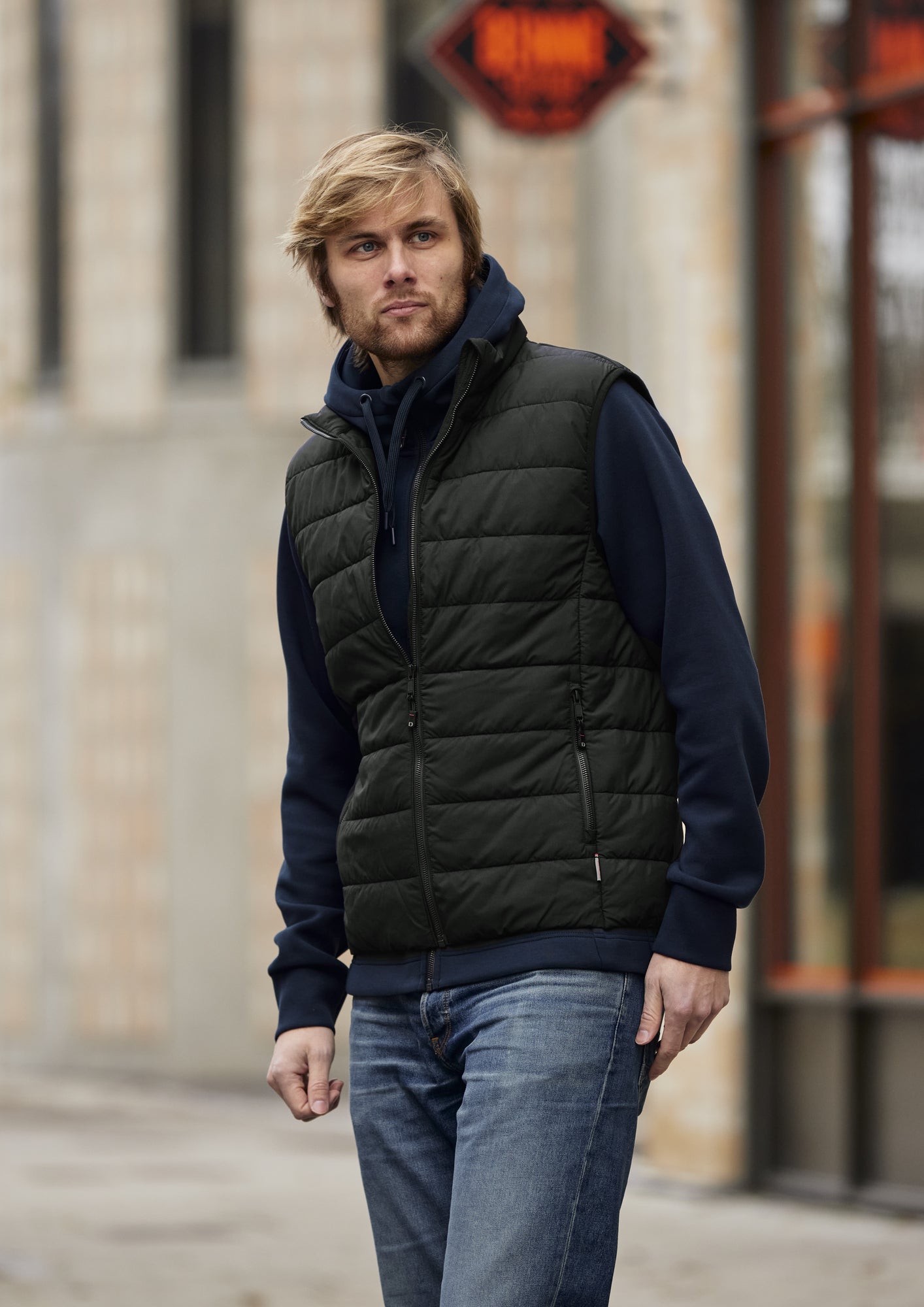 Finley Vest Black