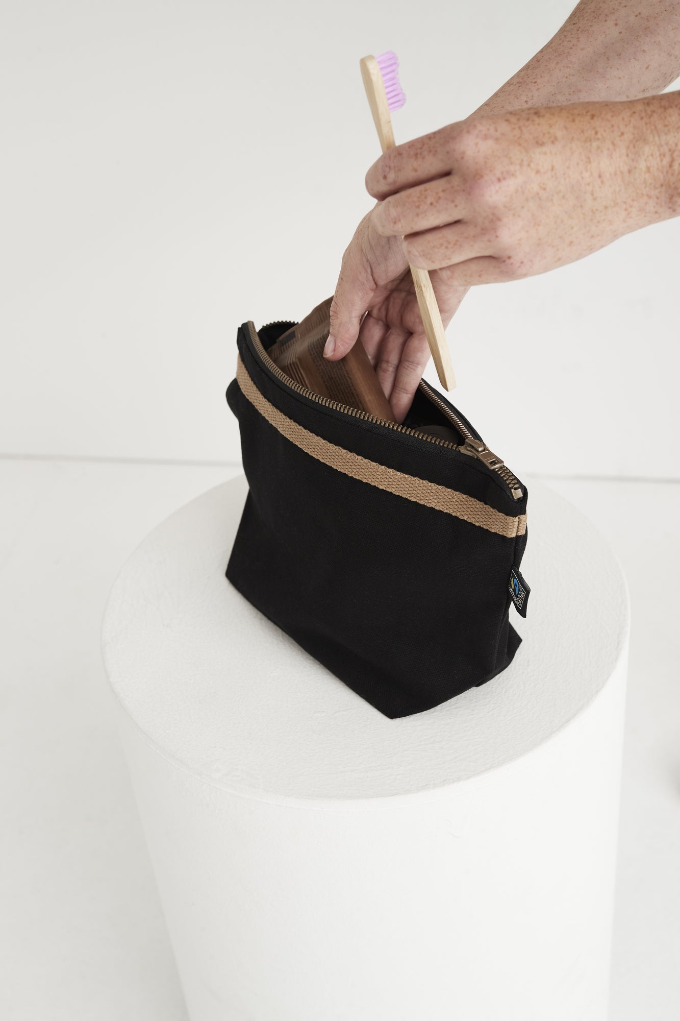 Canvas Toilet Case Black