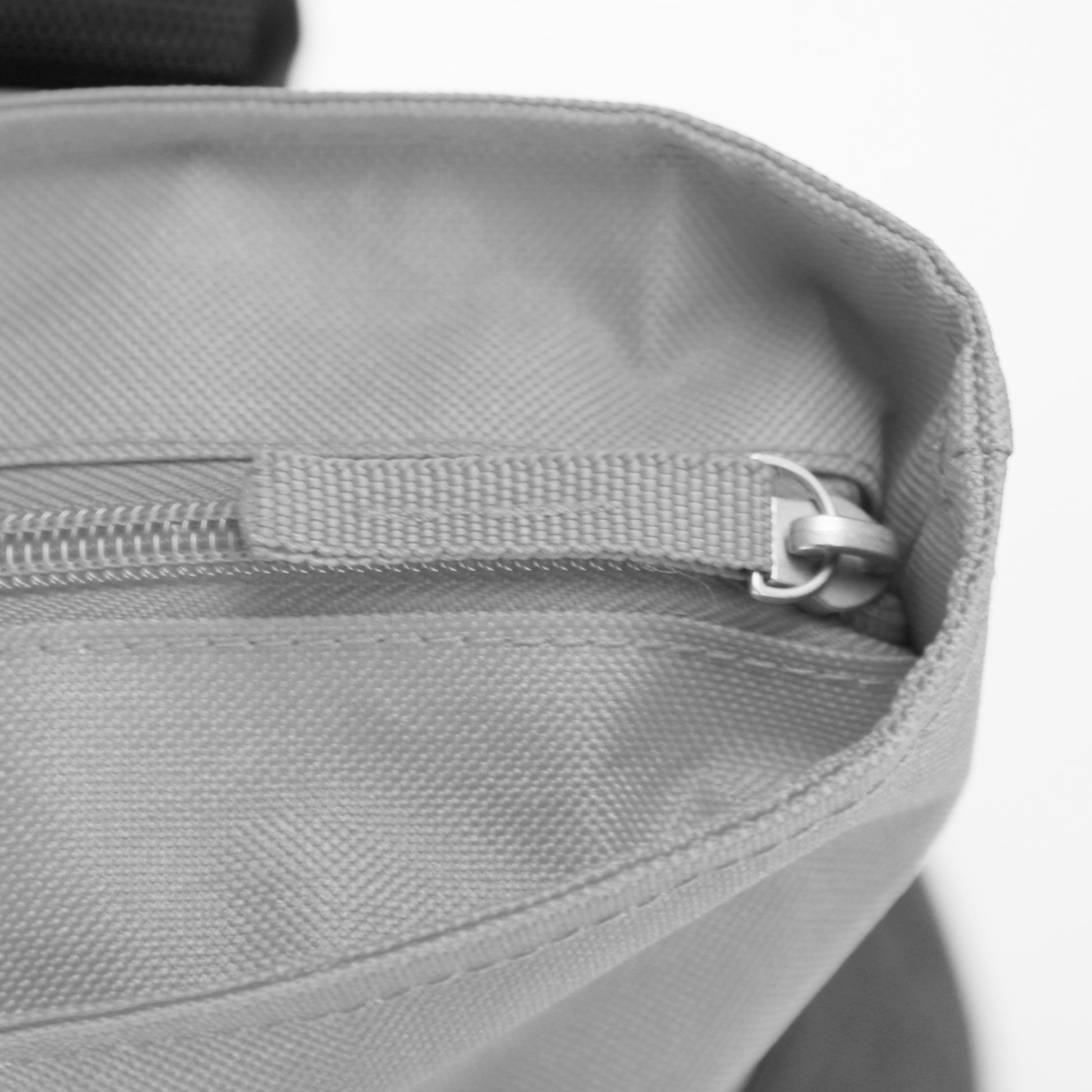 Sky Tote Dark Grey