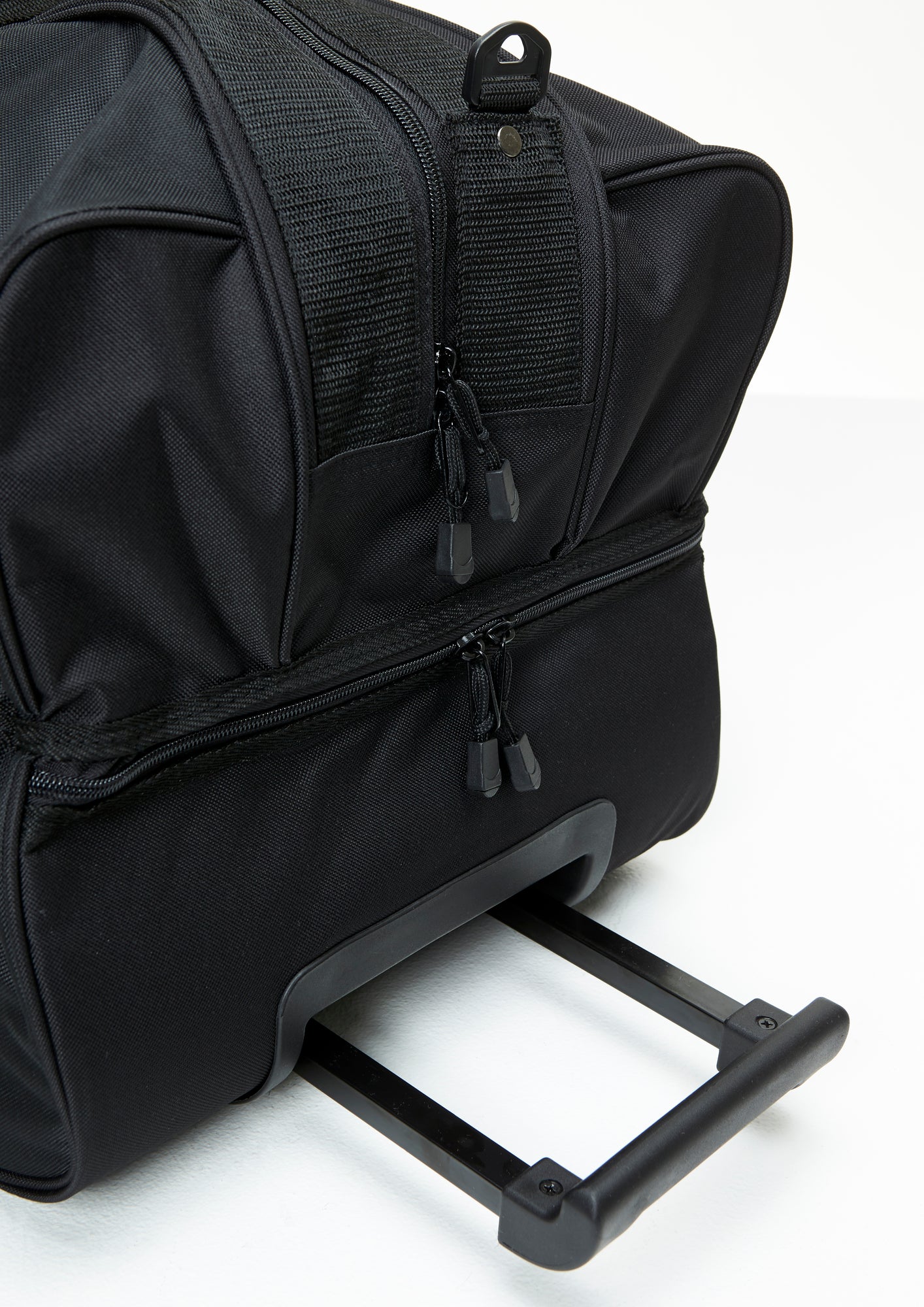 Black Line Travelbag Wheels Black