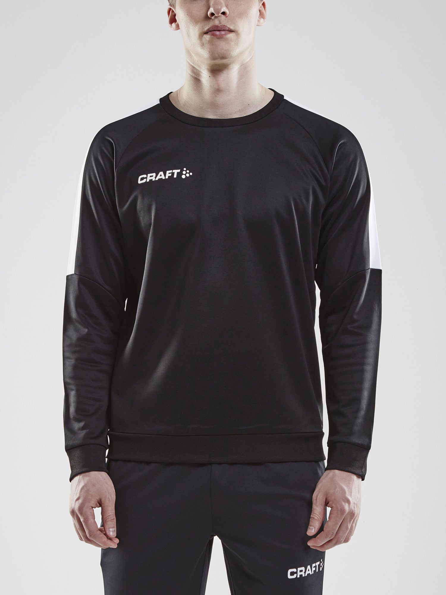 Progress R-Neck Sweater M