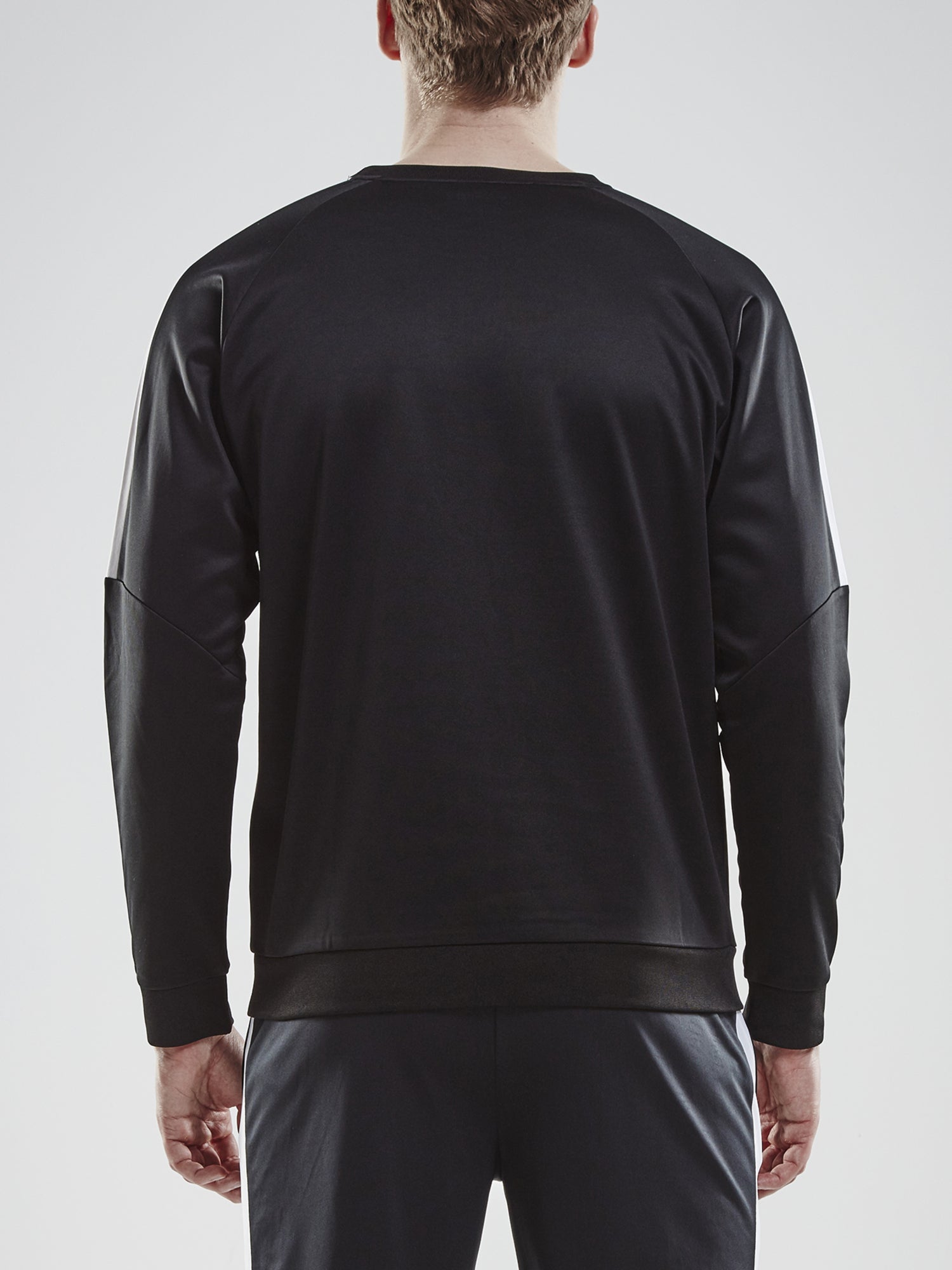 Progress R-Neck Sweater M