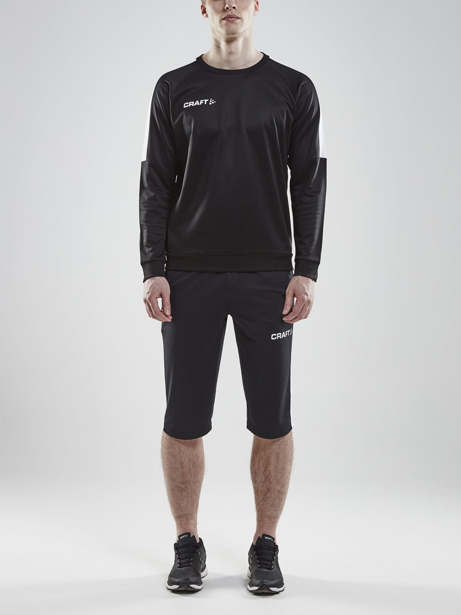 Progress R-Neck Sweater M