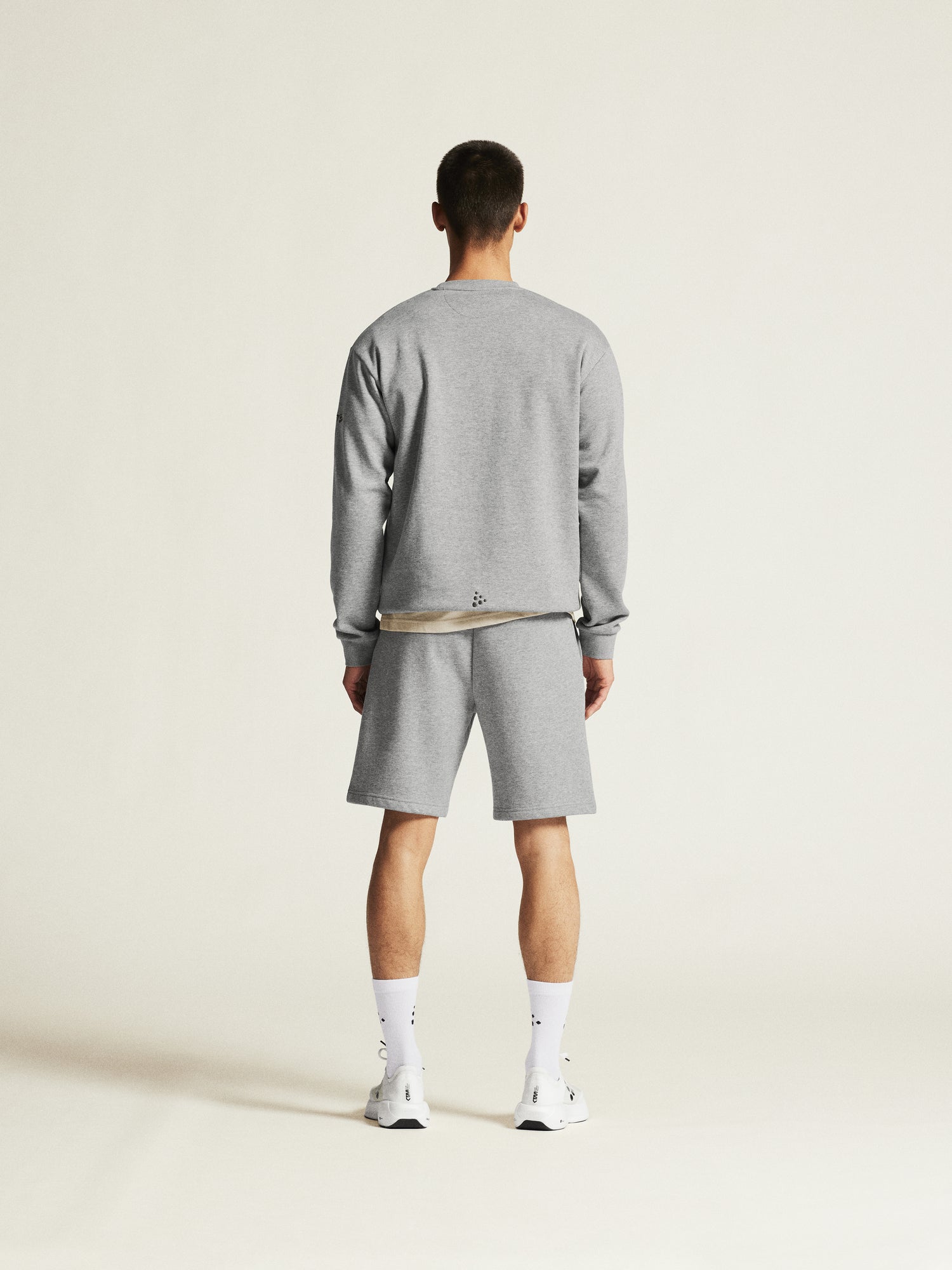 Community 2.0 R Neck M