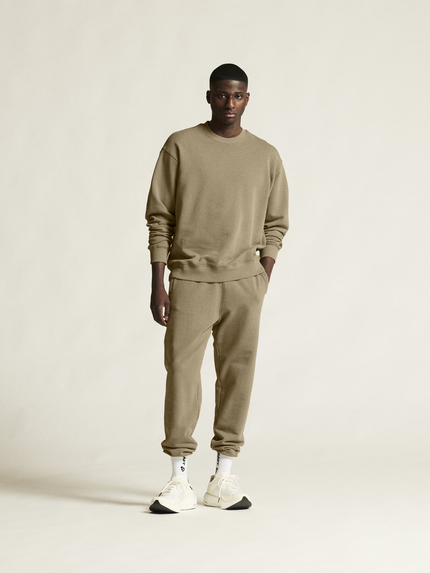 Frequent RN Sweatshirt M
