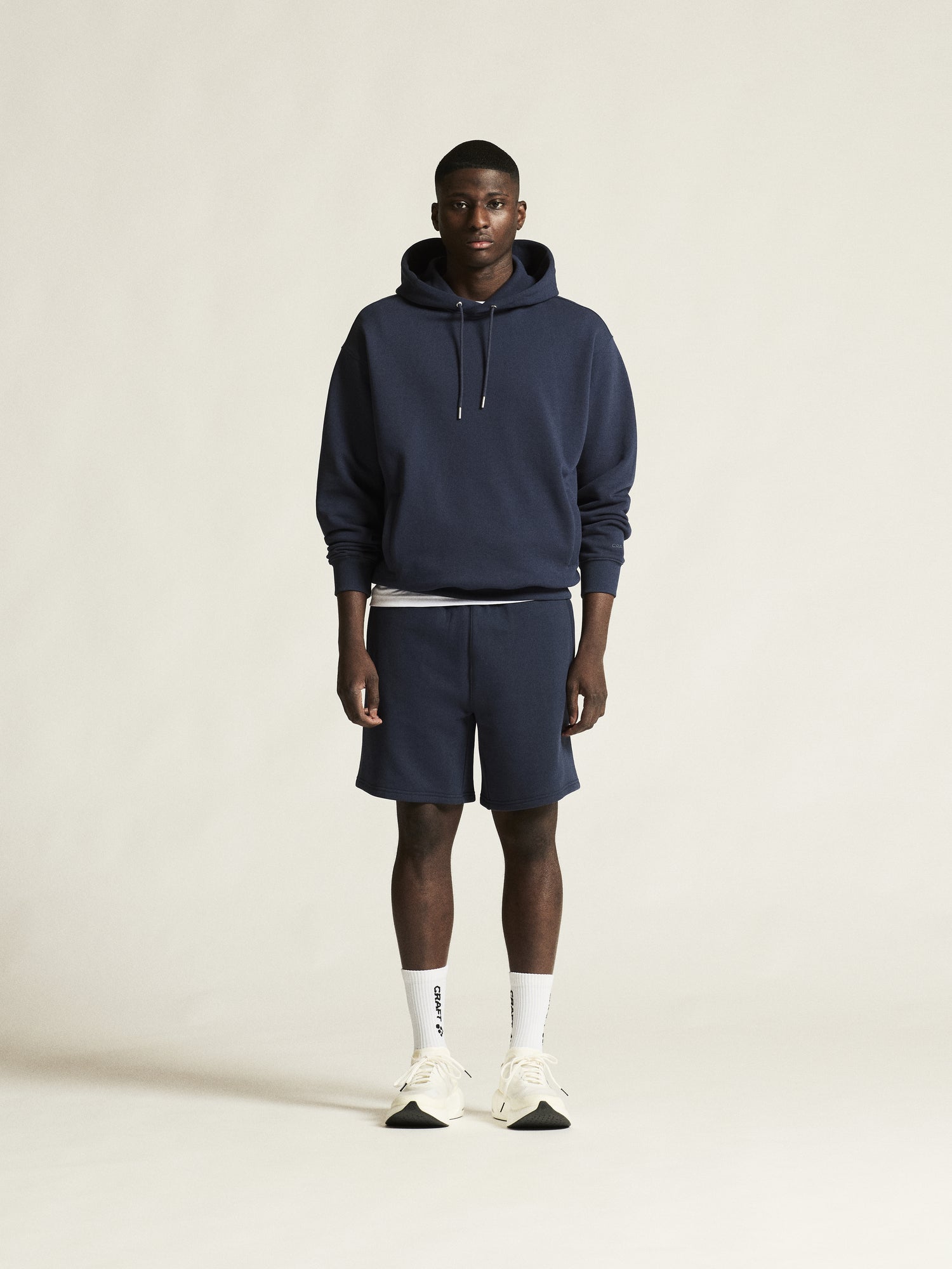 Frequent Hoodie M