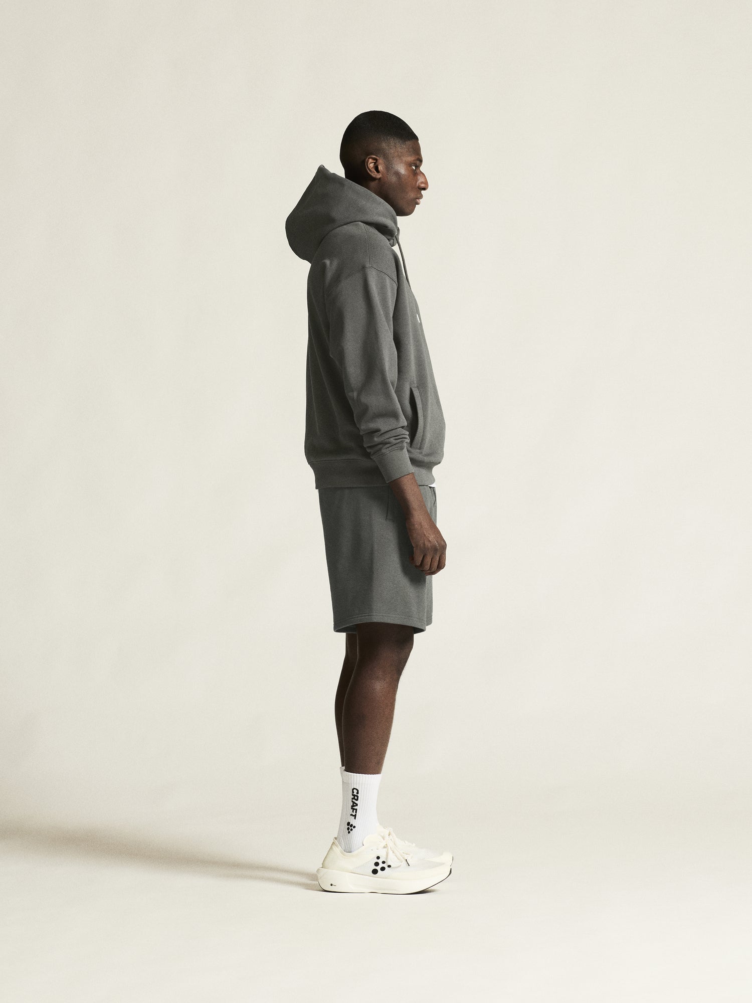 Frequent Hoodie M