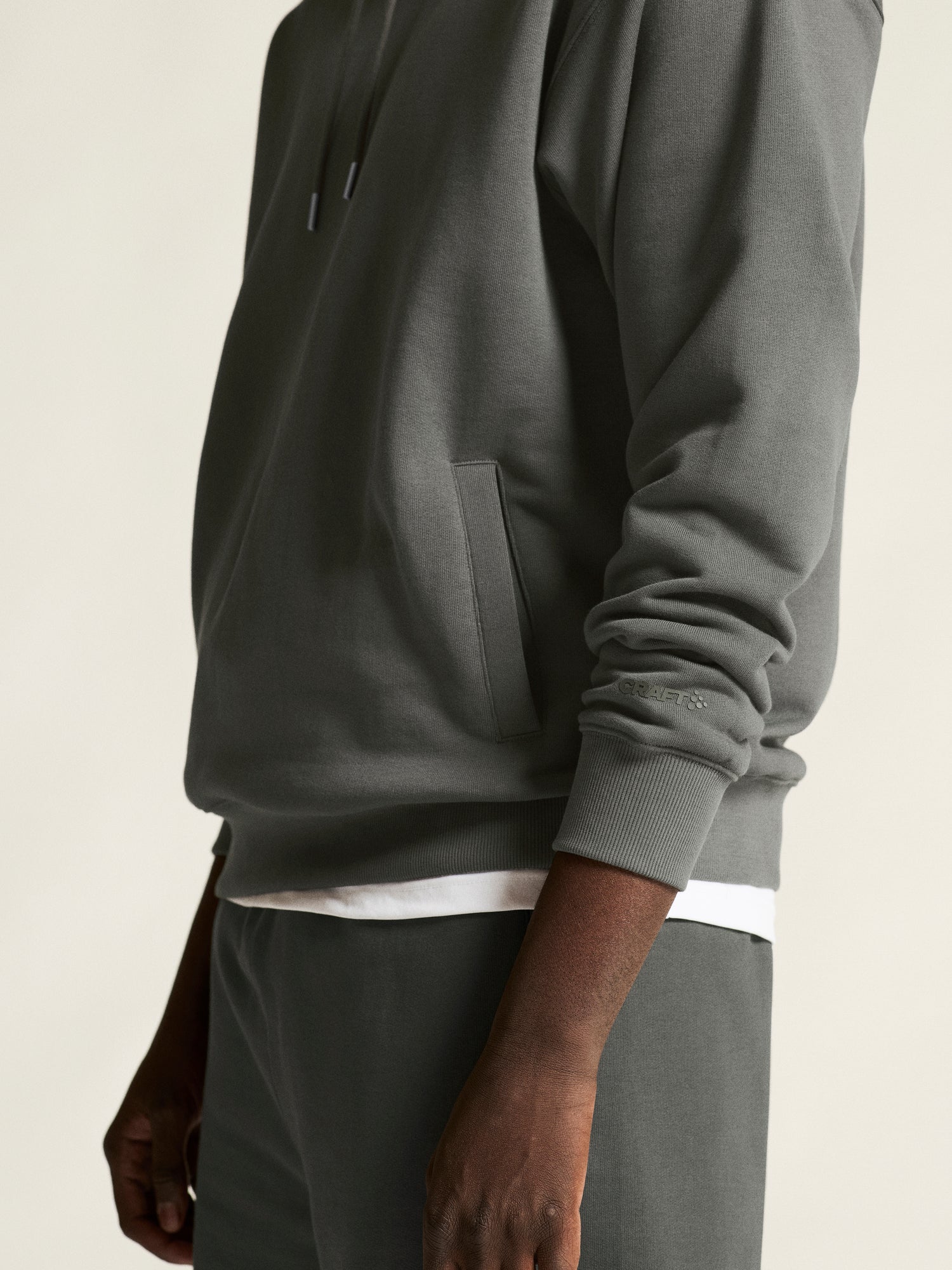 Frequent Hoodie M