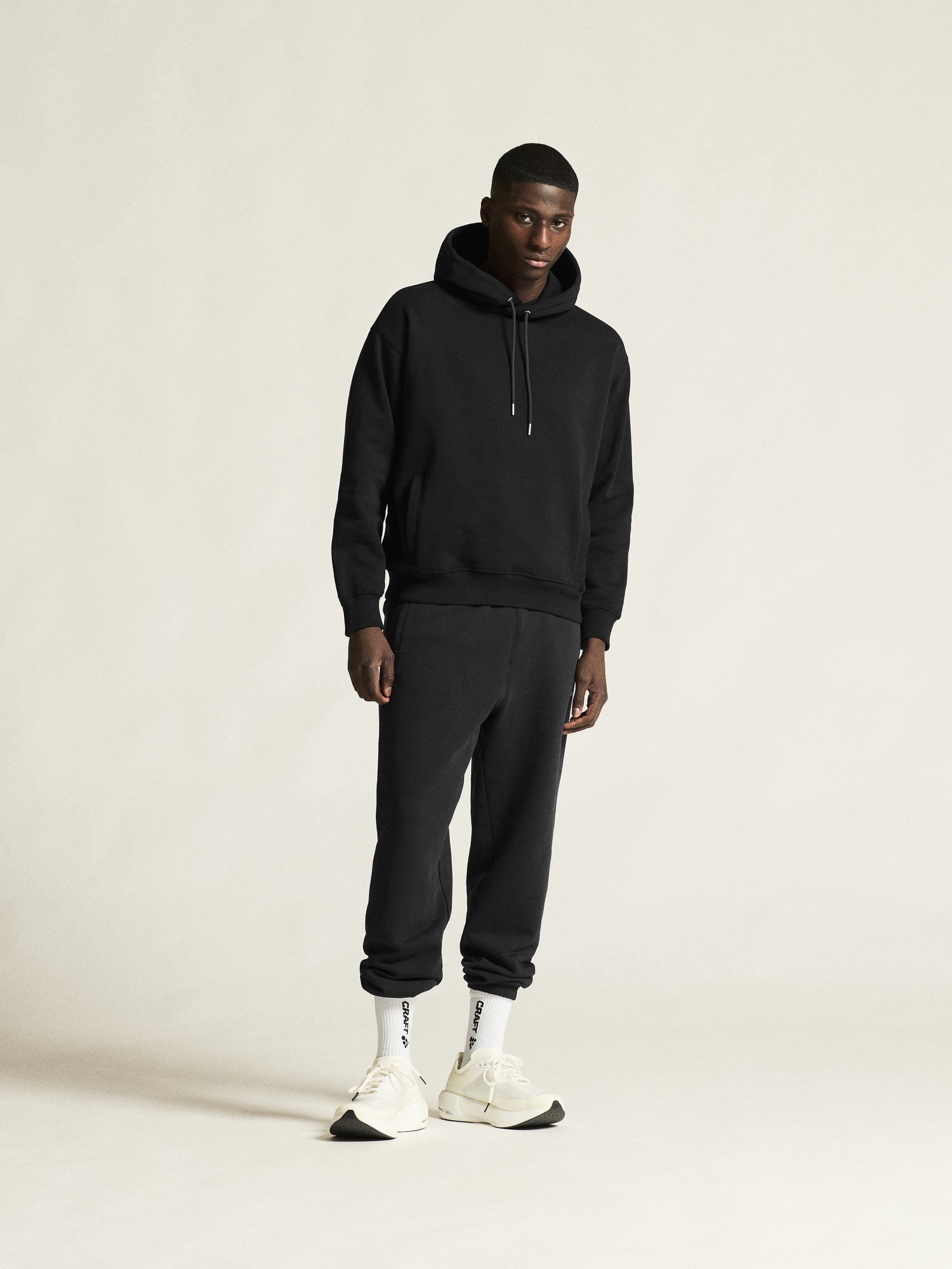 Frequent Hoodie M