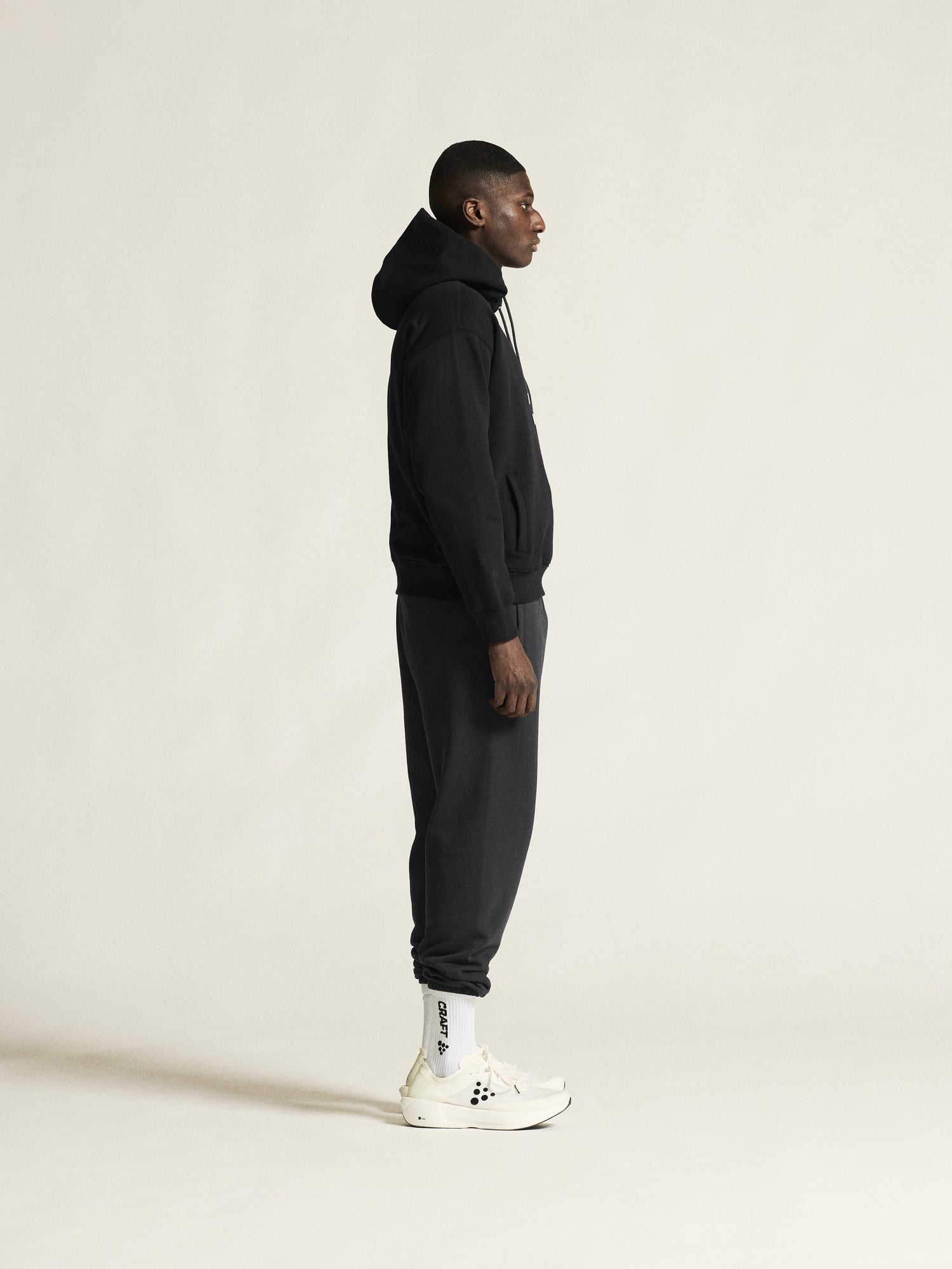 Frequent Hoodie M