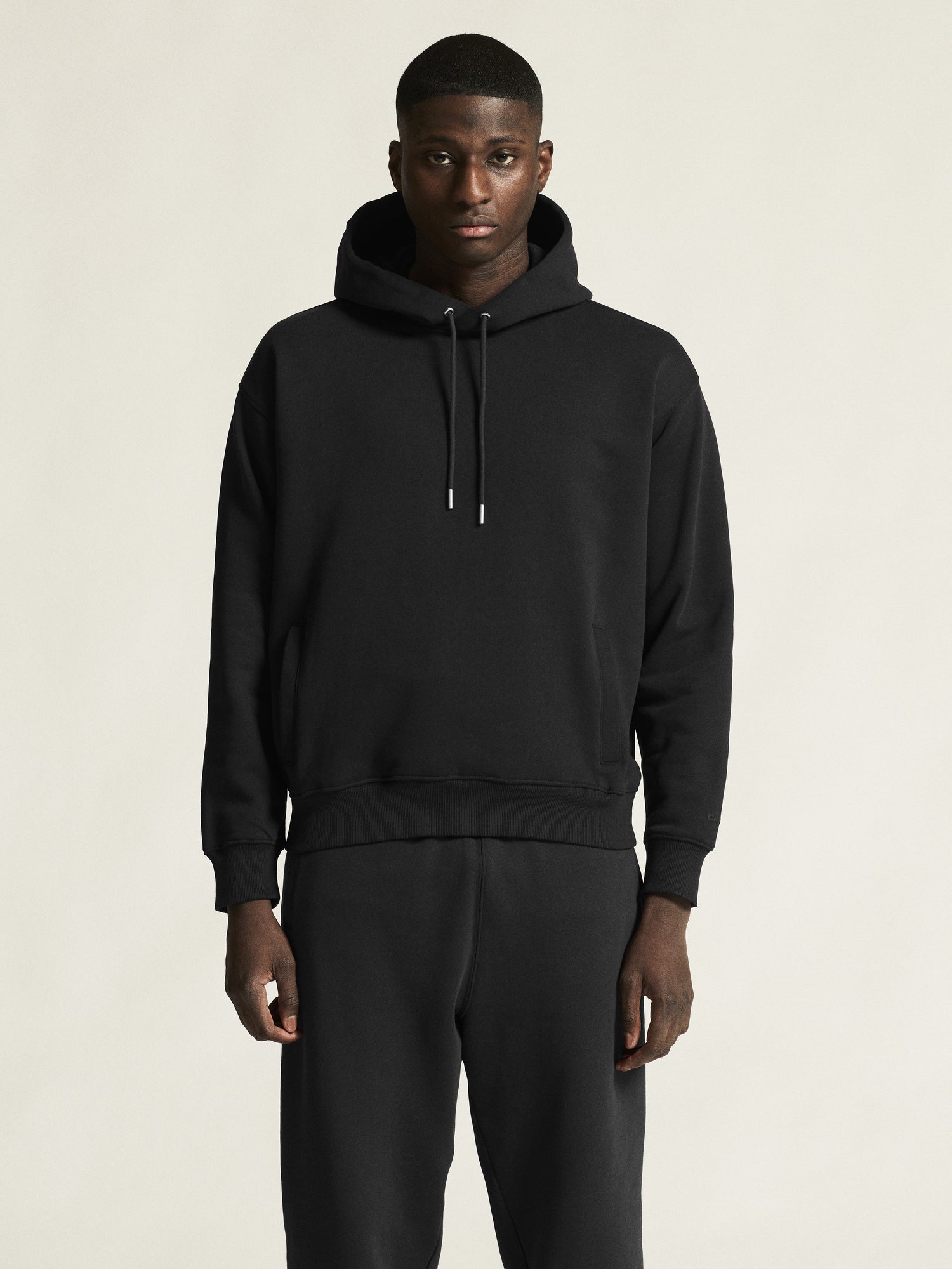 Frequent Hoodie M