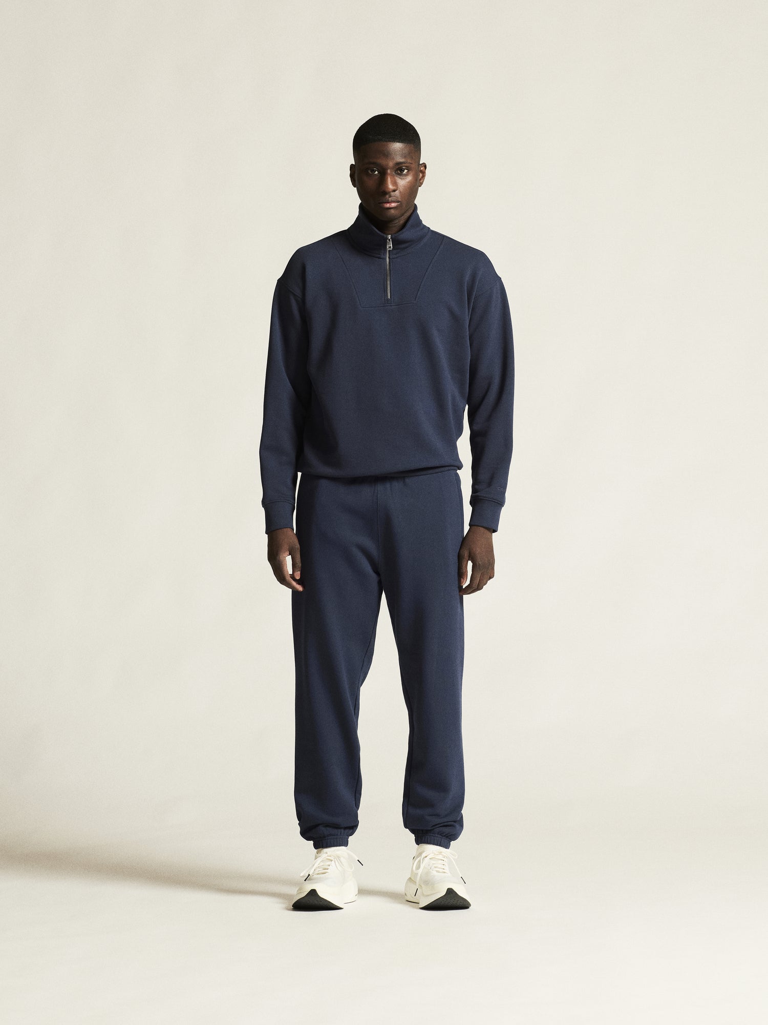 Frequent Sweatpants M