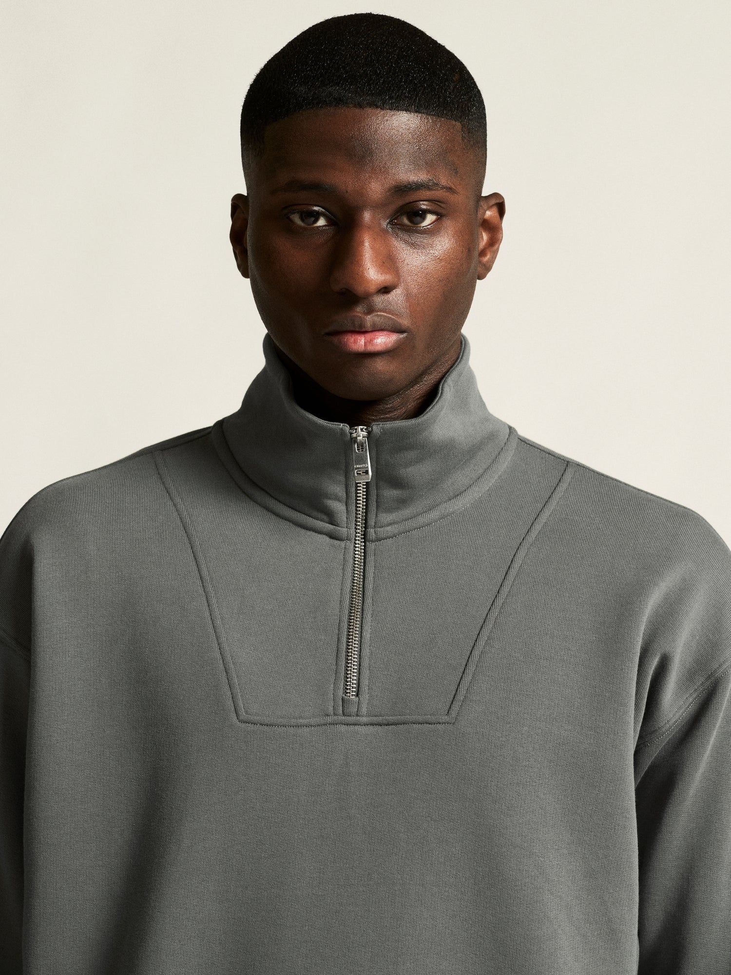 Frequent HZ Sweatshirt M