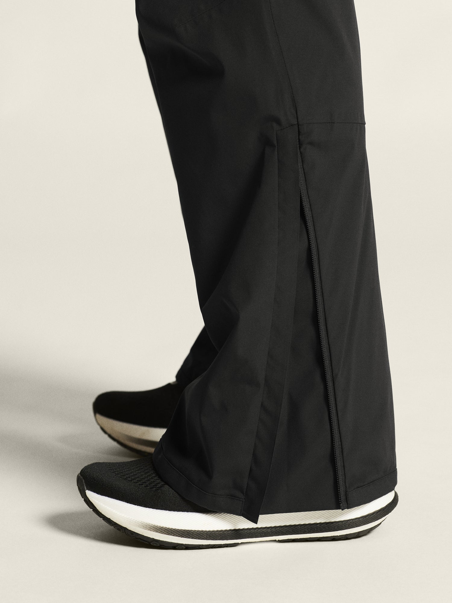 Explore Padded Pants M