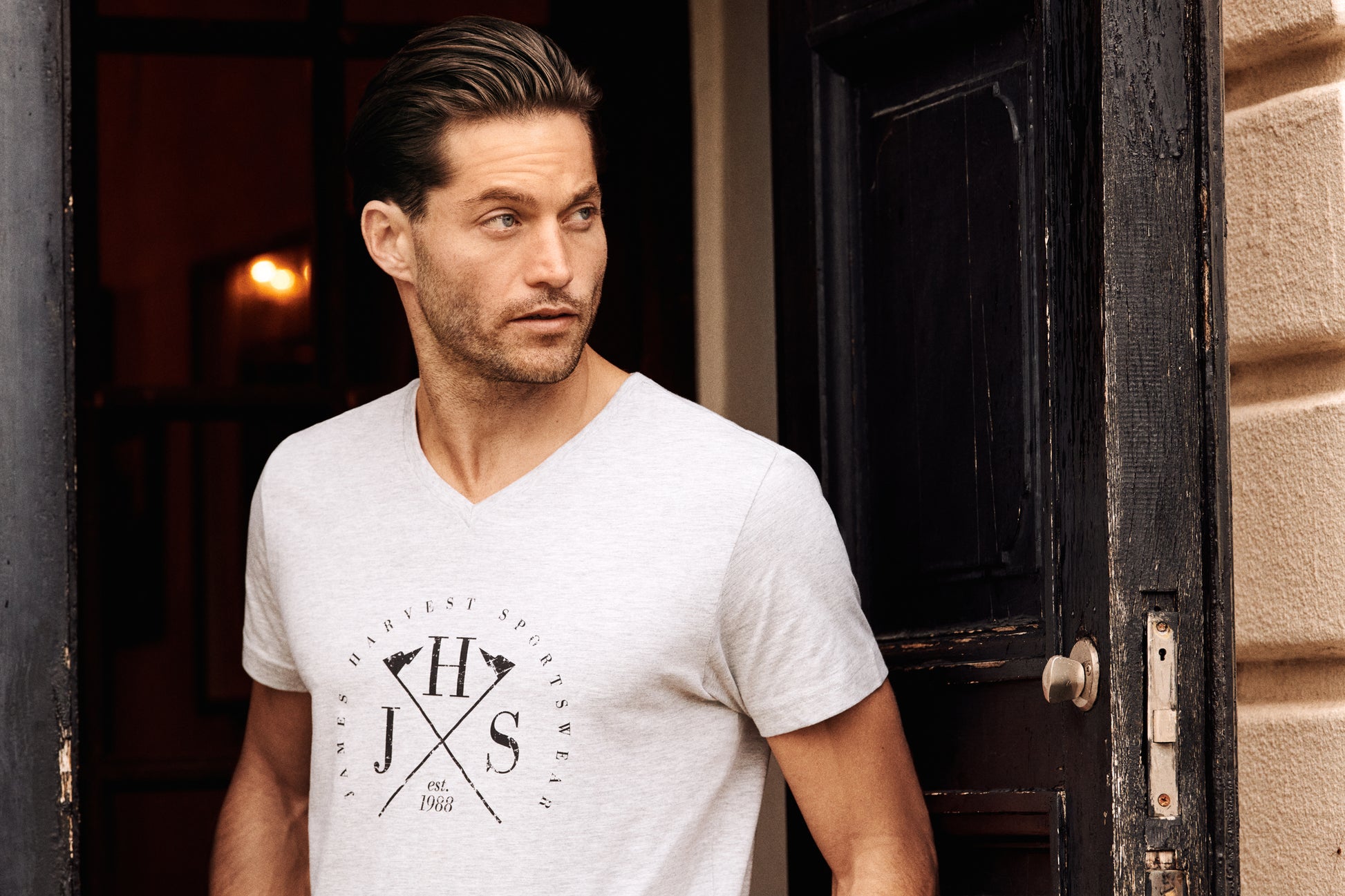 American V T-shirt Black