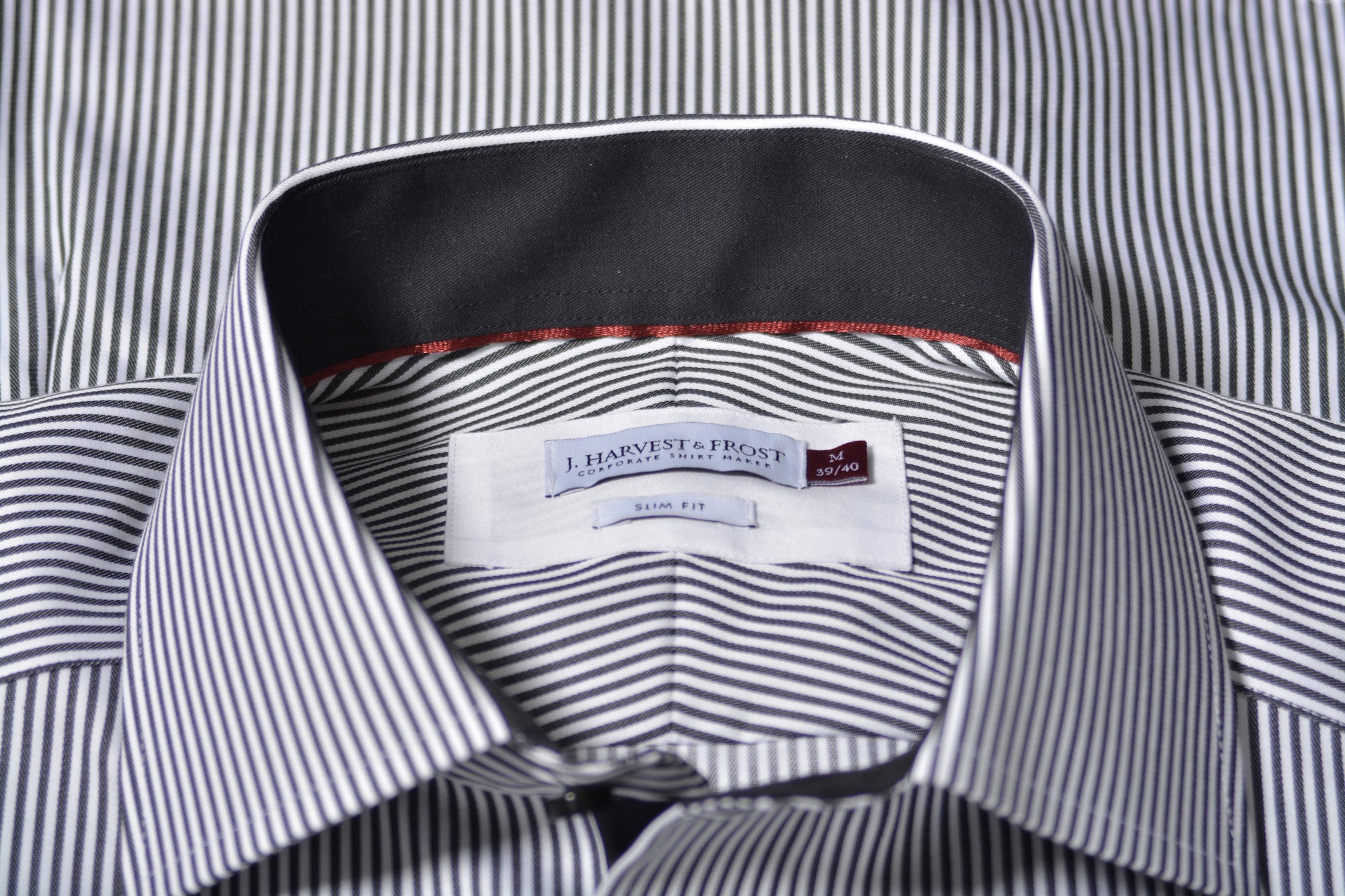 JH&F Red Bow 22 Regular Fit Black/White