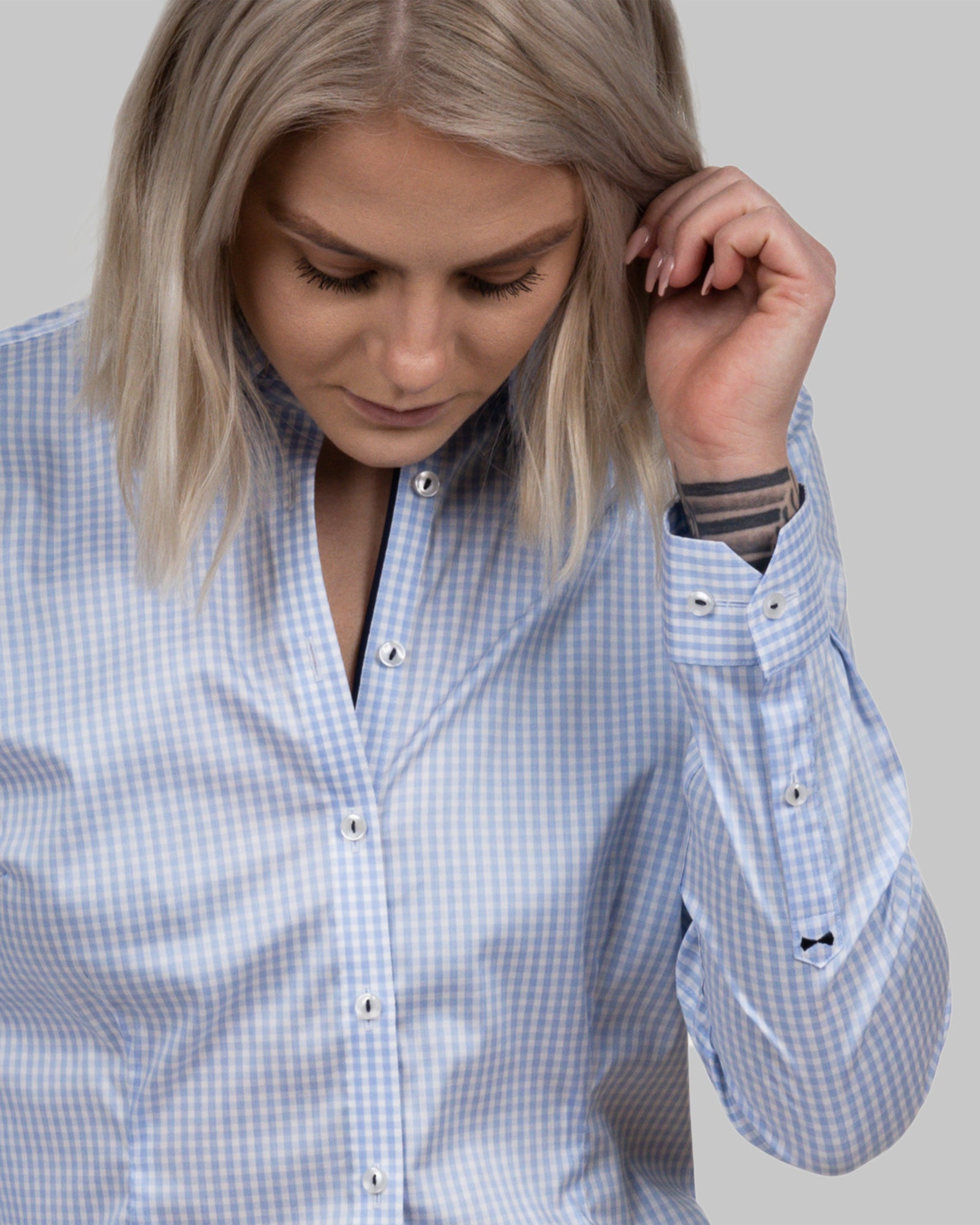 JH&F Yellow Bow 53 Woman Sky Blue Check