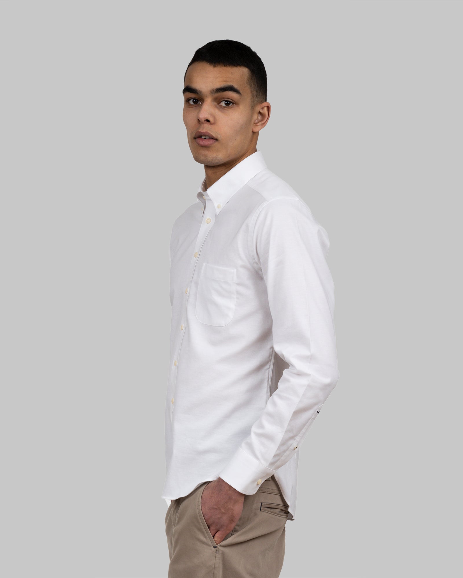 YB54 Oxford Slim White