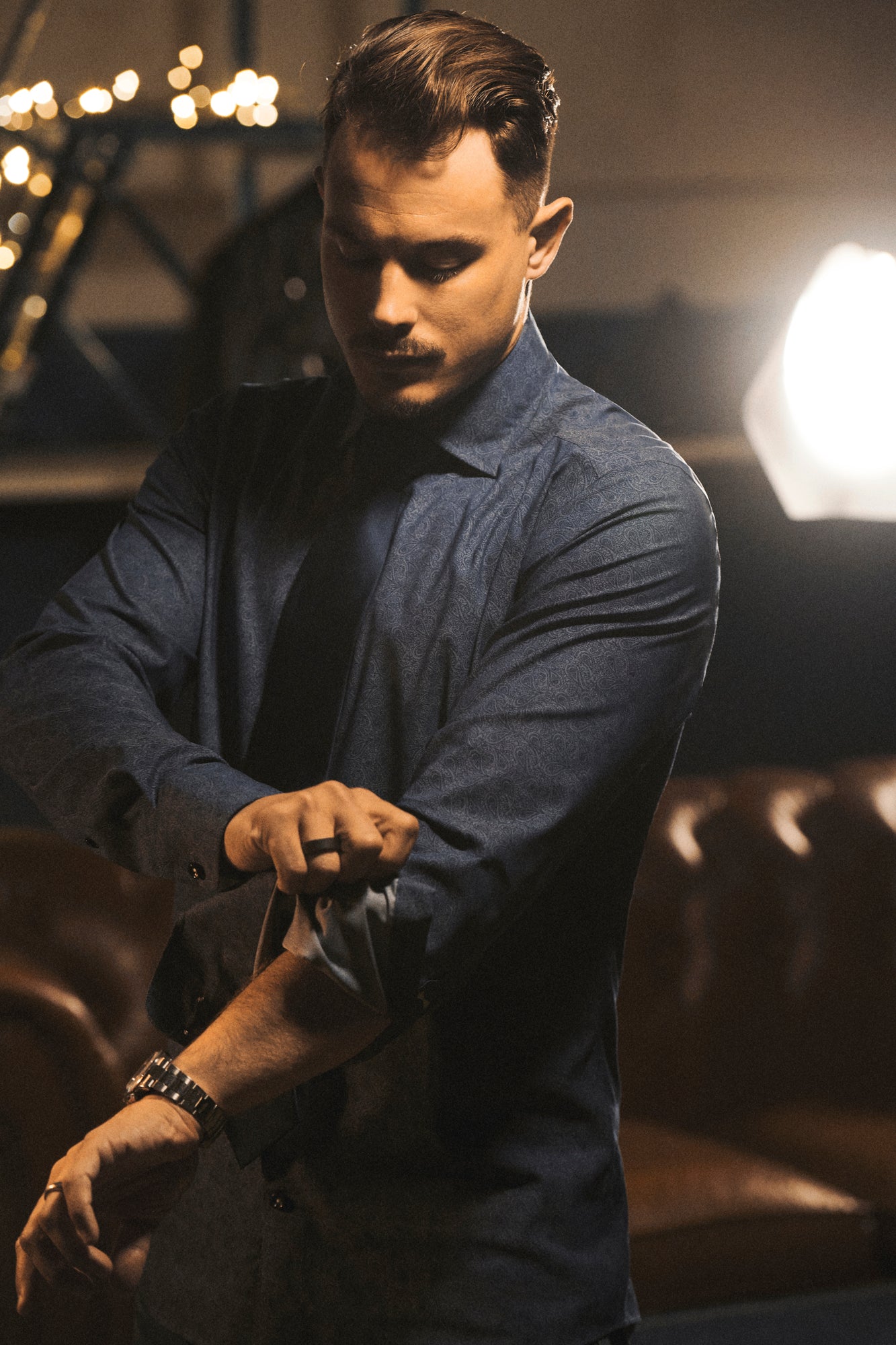 PB143 Twill Slim Indigo Paisley