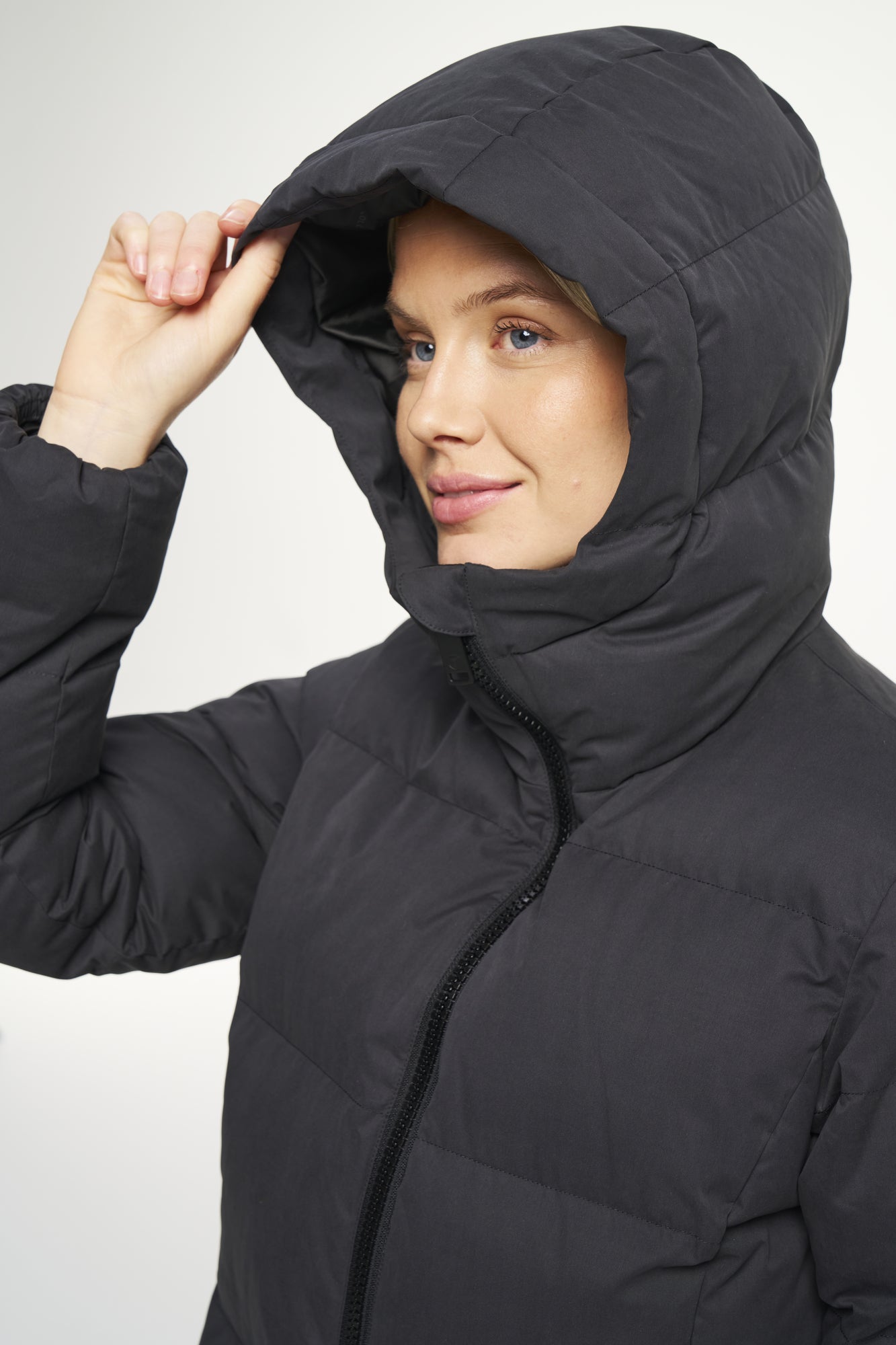 Cevina Coat Women