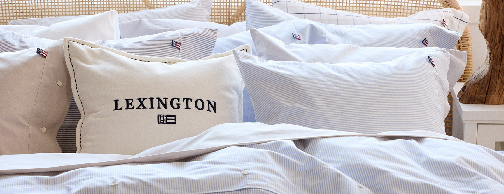 ICONS LEXINGTON LOGO VELVET PILLOW COVER - LX10004007