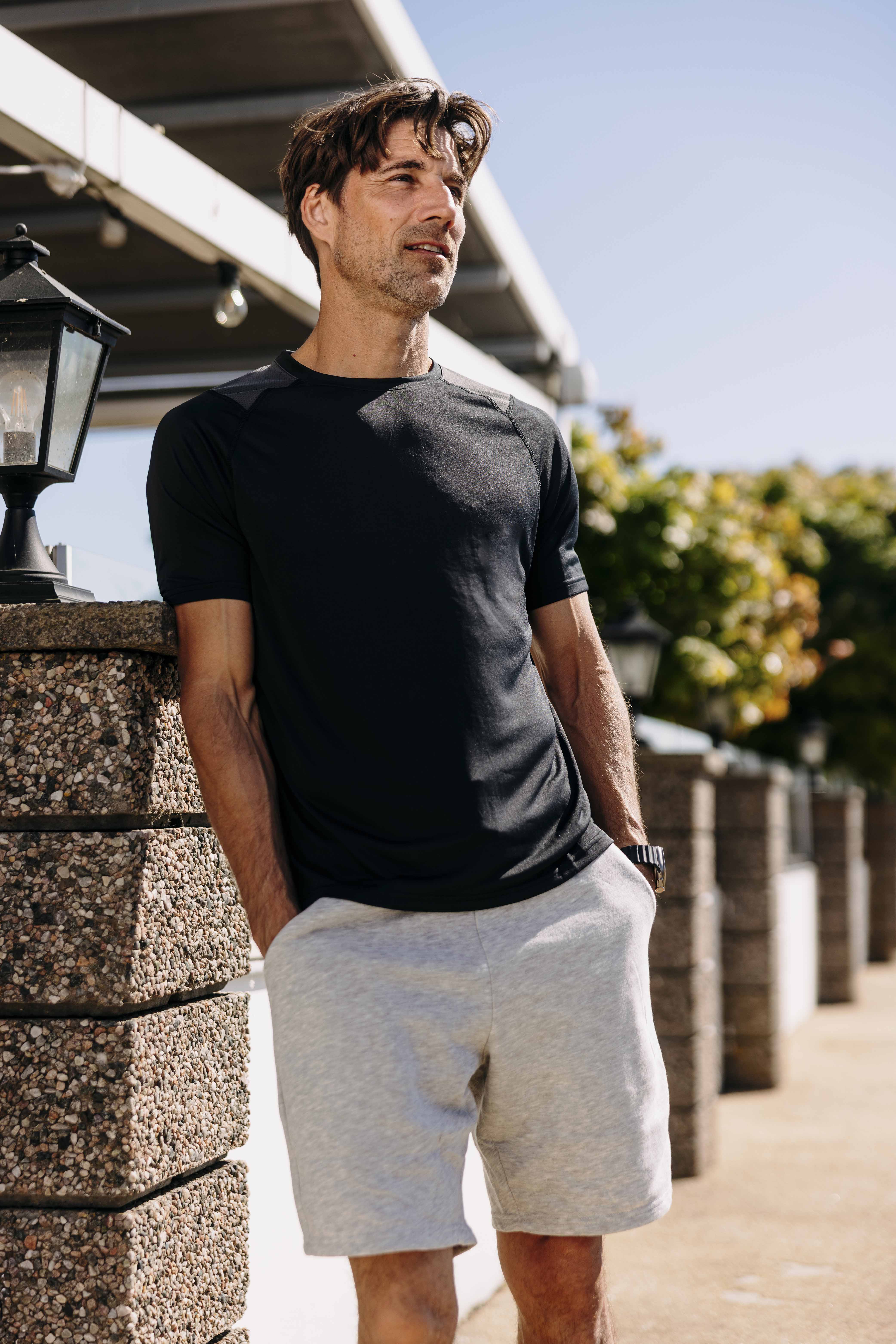 Universal Tee - 1403