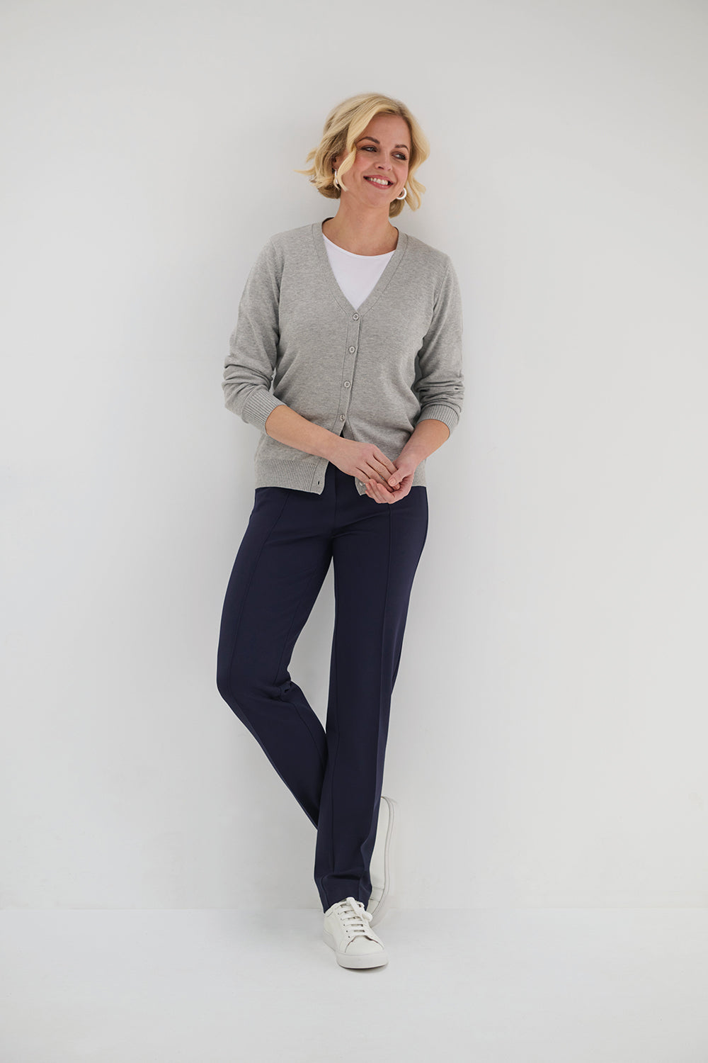 Augusta V Hals Cardigan (D) - TV2309