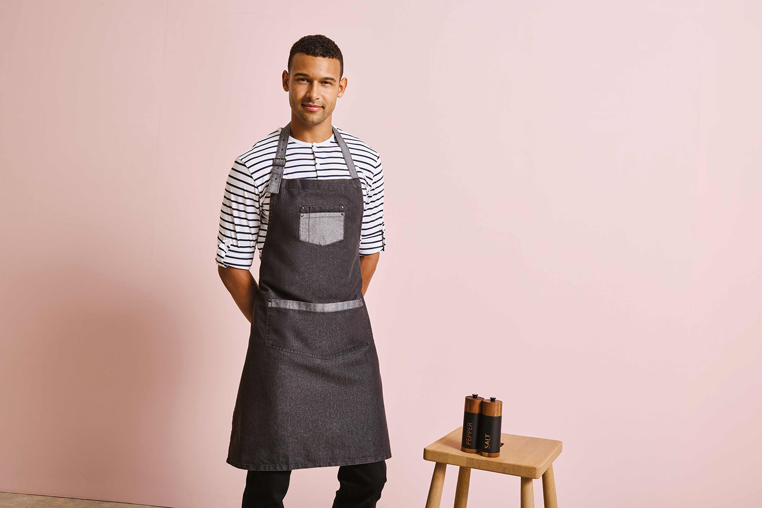 Domain Contrast Bib Apron - P127