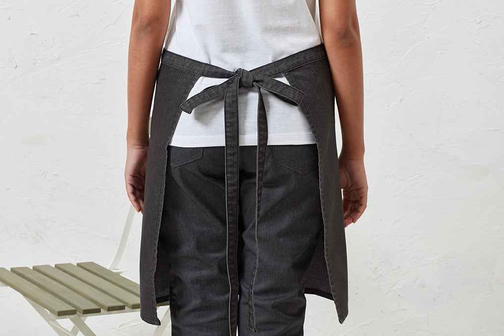 Colours Collection Mid Length Pocket Apron - P141